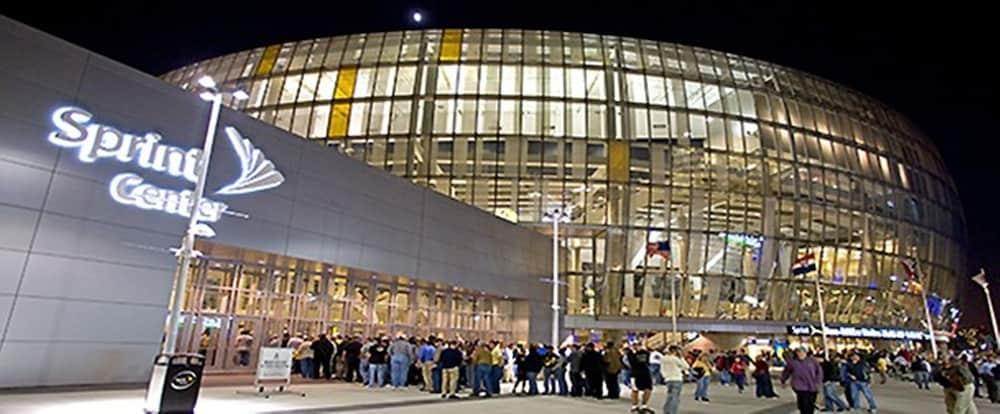 Super 8 By Wyndham Kansas City At Barry Road/Airport Exterior foto
